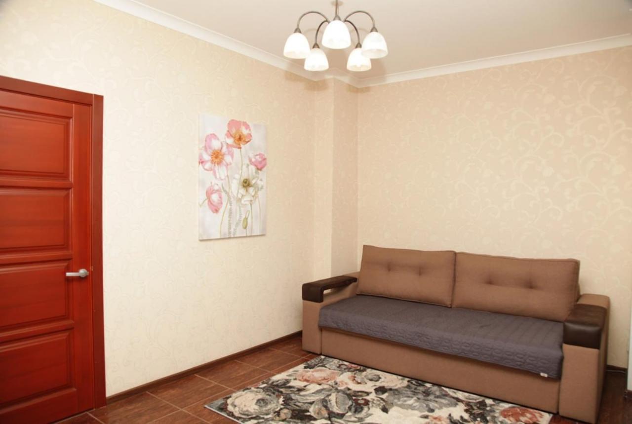 Apartments On Moskovskaya Street Днепър Екстериор снимка