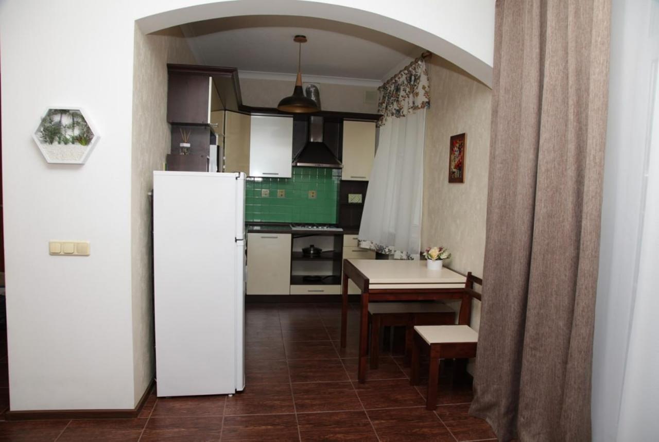 Apartments On Moskovskaya Street Днепър Екстериор снимка